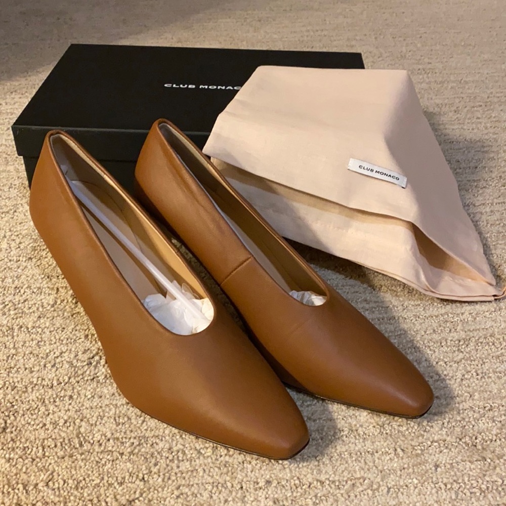 Club Monaco Brennaha Pump Tan 8.5